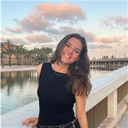 Profesora de asignaturas varias (entre ellas matemáticas, biología, lengua castellana y catalana, etc.) de todos los niveles.